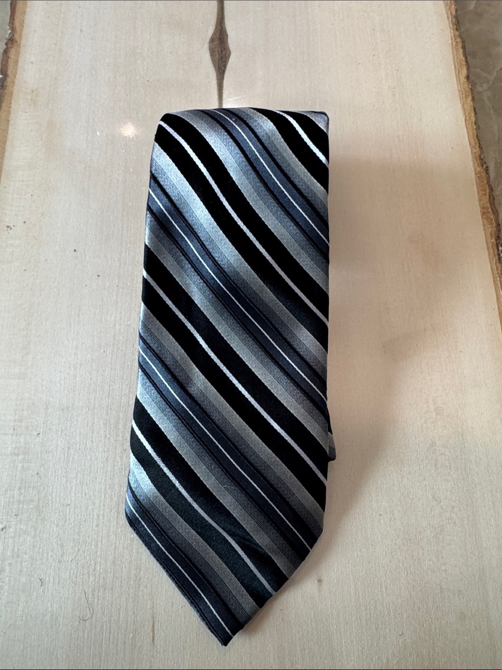 George Diagonal Stripe Tie in Black and Gray